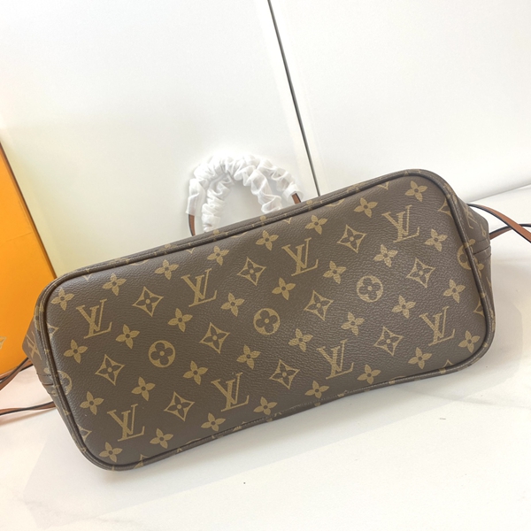 ルイヴィトンバッグ着用イメージ